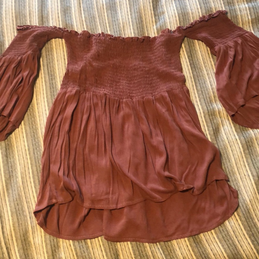 Bell sleeve shirt